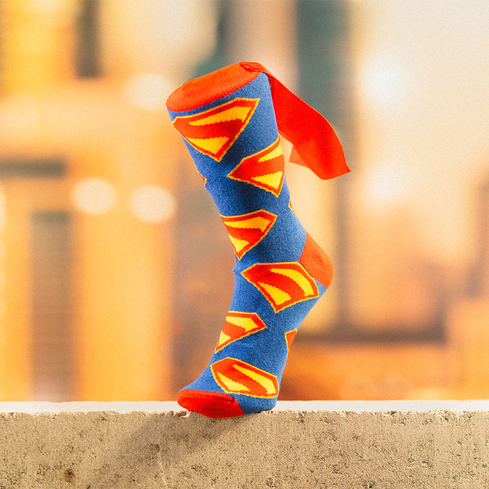 DC Comics - Superman 2025 - Superman Logos (with Cape) Kids Socks - Packshot 3