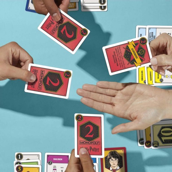 Monopoly Deal - Harry Potter Edition Card Game - Packshot 3