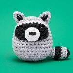 The WOOBLES - Scooter the Raccoon Crochet Kit - Packshot 2