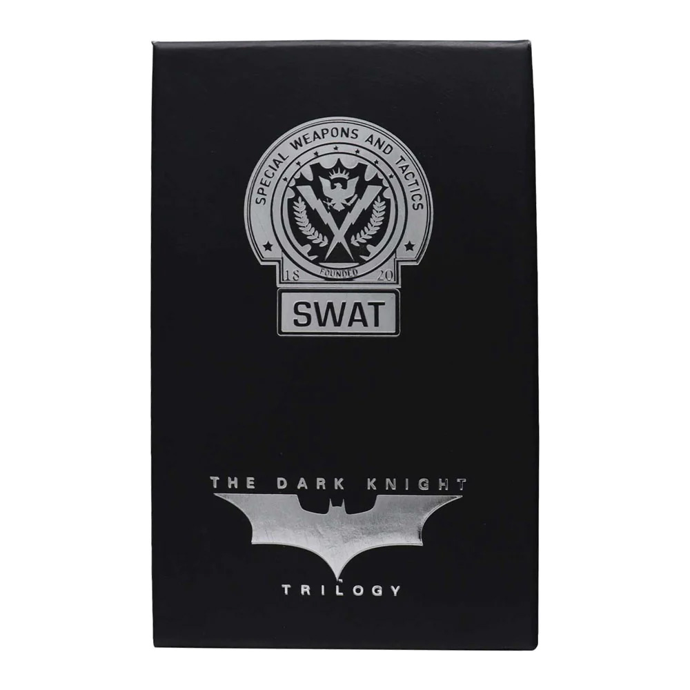 DC Comics - The Dark Knight Gotham City SWAT Badge Replica - Packshot 5