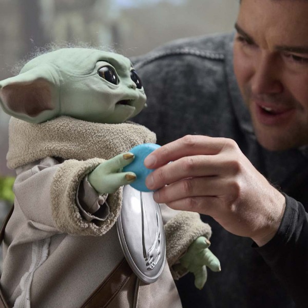 Star Wars - Ultimate Grogu Collector’s Edition Animatronic Life-Size Replica - Packshot 6