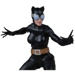 DC Comics - Catwoman (Batman: Hush) Gold Label Action Figure - Packshot 3