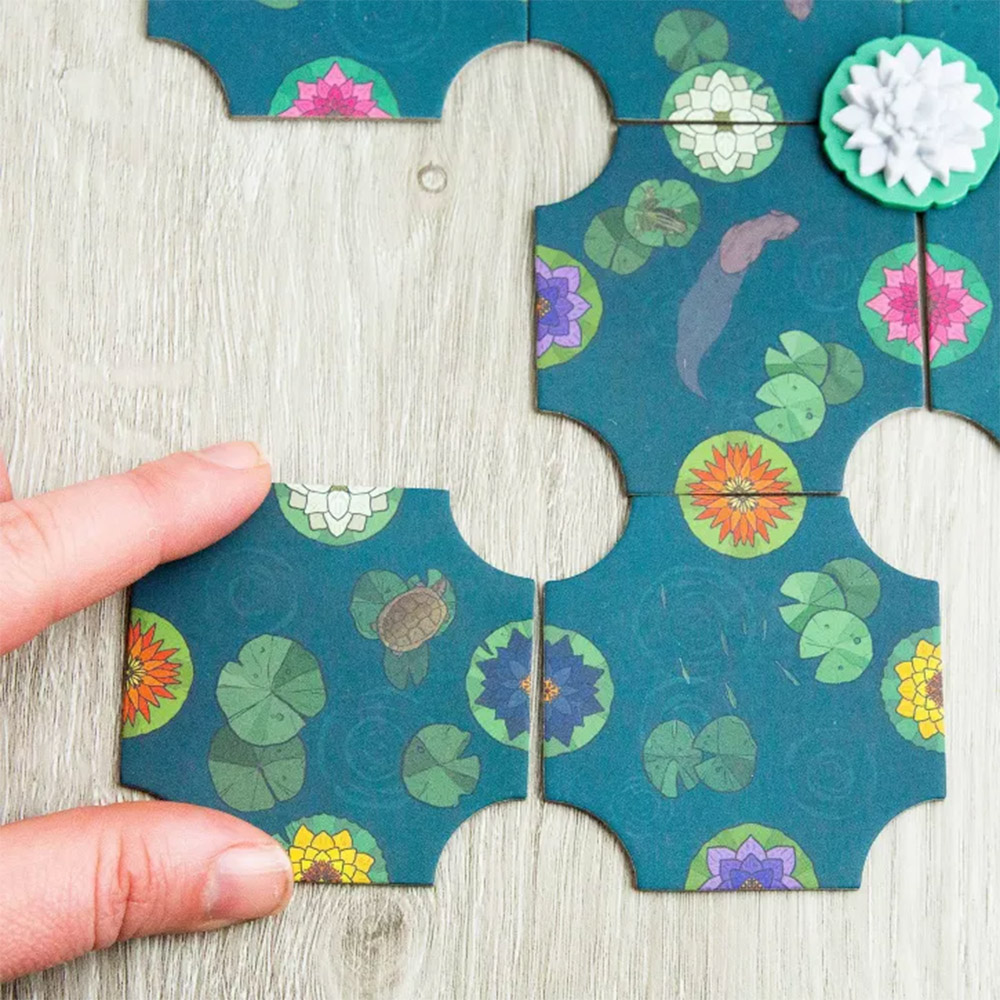 A Gentle Rain: Bloom Edition Board Game - Packshot 2