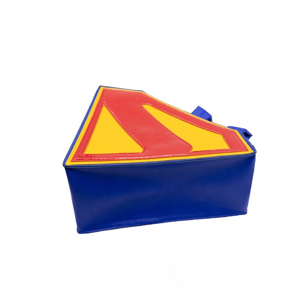 DC Comics - Superman 2025 - Superman Shield Moulded Mini-Backpack - Packshot 4