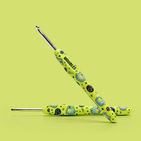 The WOOBLES - Bepi the Mercurian Crochet Kit - Packshot 3
