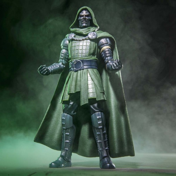 Marvel - Avengers: Doomsday - Marvel Legends Doctor Doom Action Figure - Packshot 5