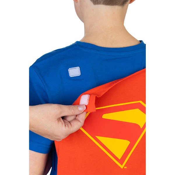 DC Comics - Superman 2025 - Classic Superman Shield (with Cape) Kids T-Shirt - Packshot 4