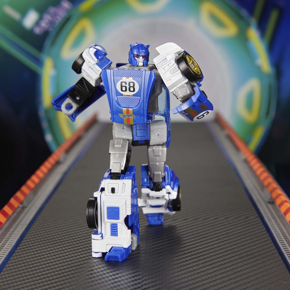 Transformers x Hot Wheels - El Segundo Coupe Action Figure - Screenshot 2