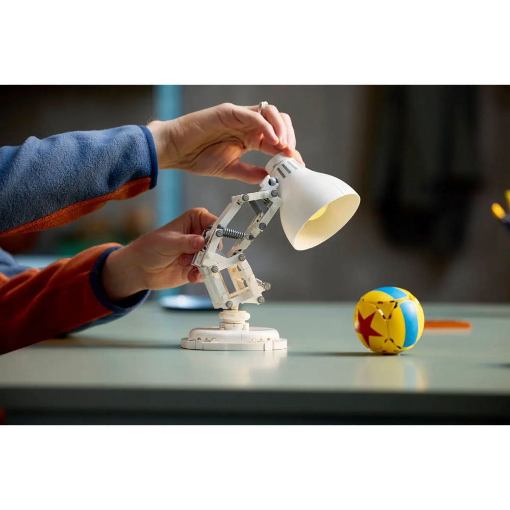 Disney - LEGO Ideas Pixar Luxo Jr. 21357 - Screenshot 2