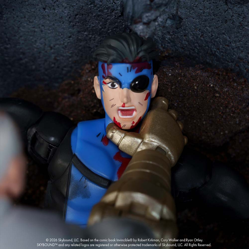 Invincible - Invincible 1/12 Scale Action Figure - Screenshot 4
