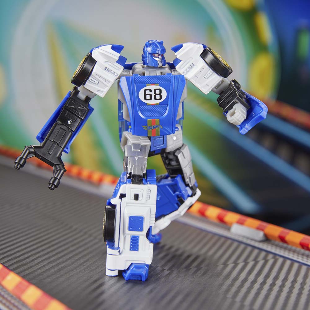Transformers x Hot Wheels - El Segundo Coupe Action Figure - Screenshot 4