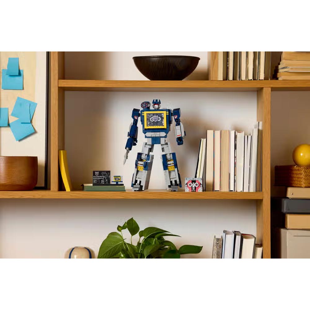 Transformers - LEGO Soundwave 10358 - Screenshot 10