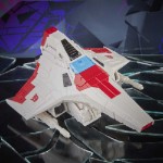 Transformers - Generations Shattered Glass Starscream Action Figure - Screenshot 6
