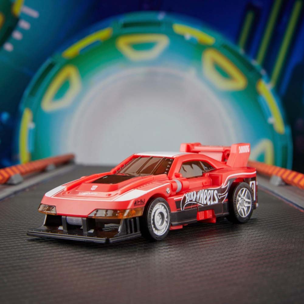 Transformers x Hot Wheels - GT-Scorcher Action Figure - Screenshot 2