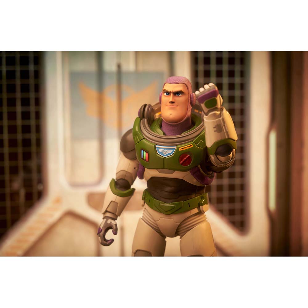 Disney - Lightyear - Robosen Infinity Pack Buzz Lightyear Limited Edition Figure - Screenshot 10