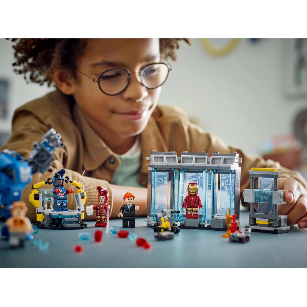 Marvel - Iron Man - LEGO Iron Man's Laboratory: Hall of Armor #76315 - Screenshot 1