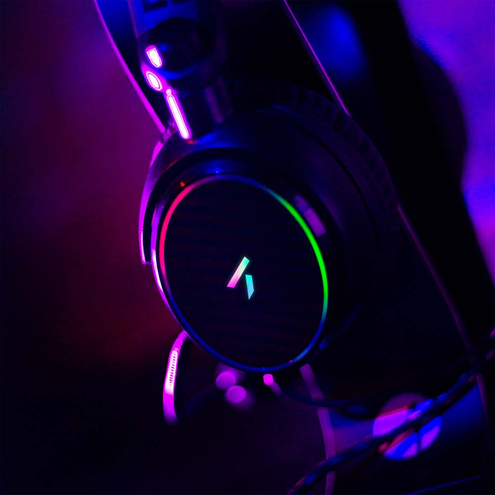 4Gamers - C6-100 LED Light Up RGB Gaming Headset - Screenshot 1