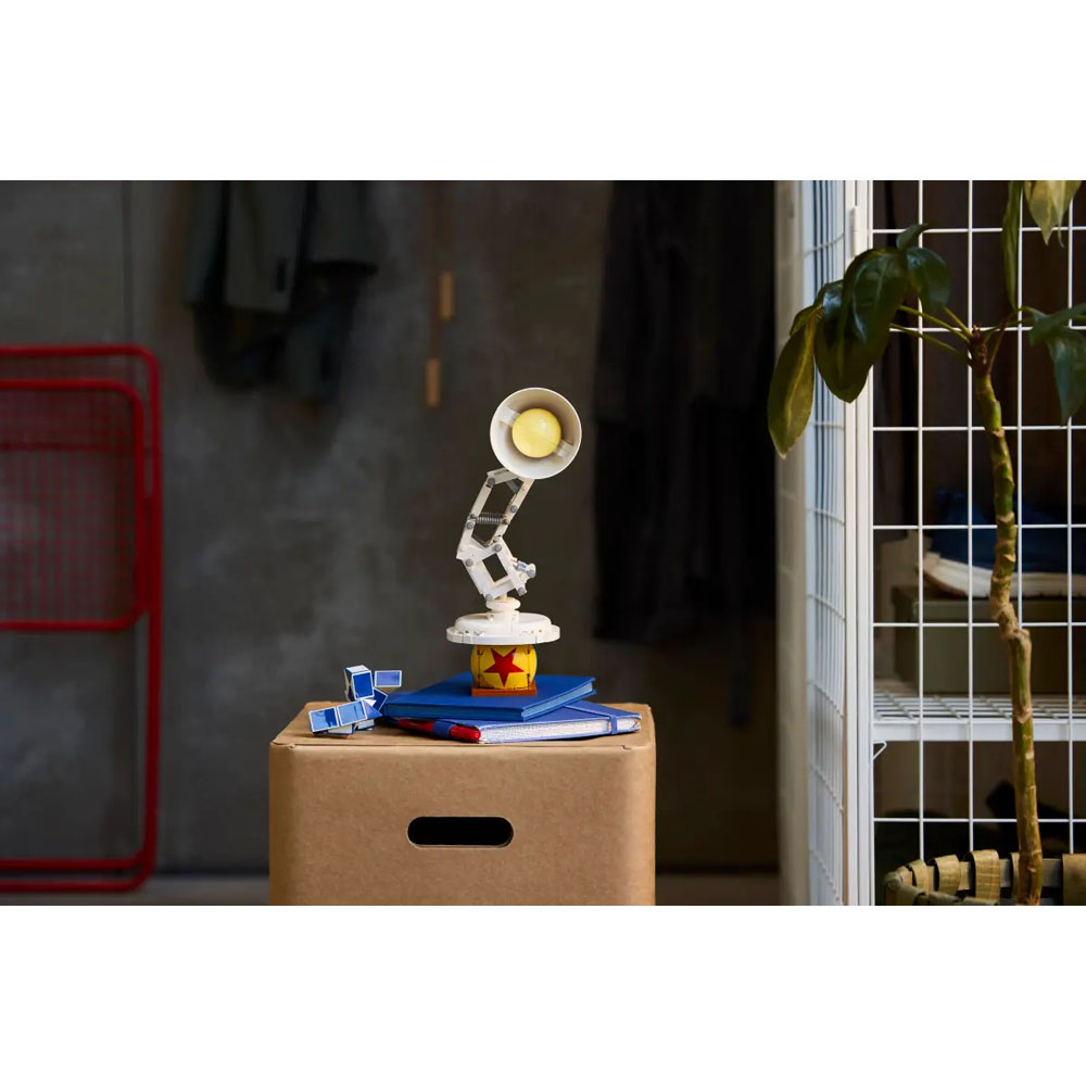 Disney - LEGO Ideas Pixar Luxo Jr. 21357 - Screenshot 5