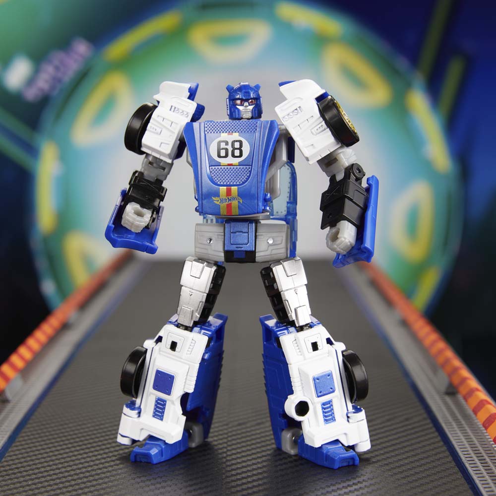 Transformers x Hot Wheels - El Segundo Coupe Action Figure - Screenshot 1